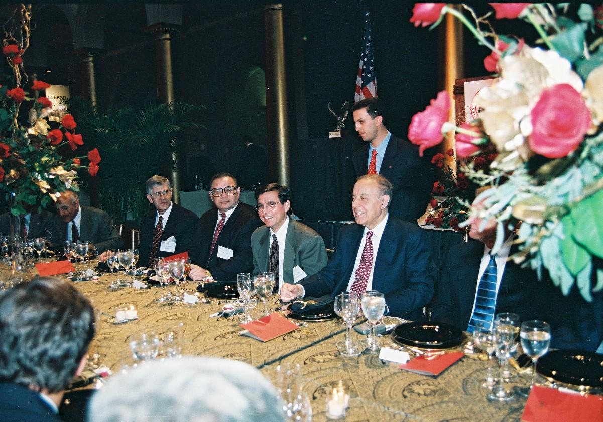 Выступление Президента ‎Азербайджанской Республики ‎Гейдара Алиева на официальном ‎приеме в честь Президента ‎Азербайджана, организованном от ‎имени Американо-‎азербайджанской торговой палаты ‎‎- Вашингтон, Национальный ‎строительный музей, 30 июля ‎‎1997 года‎